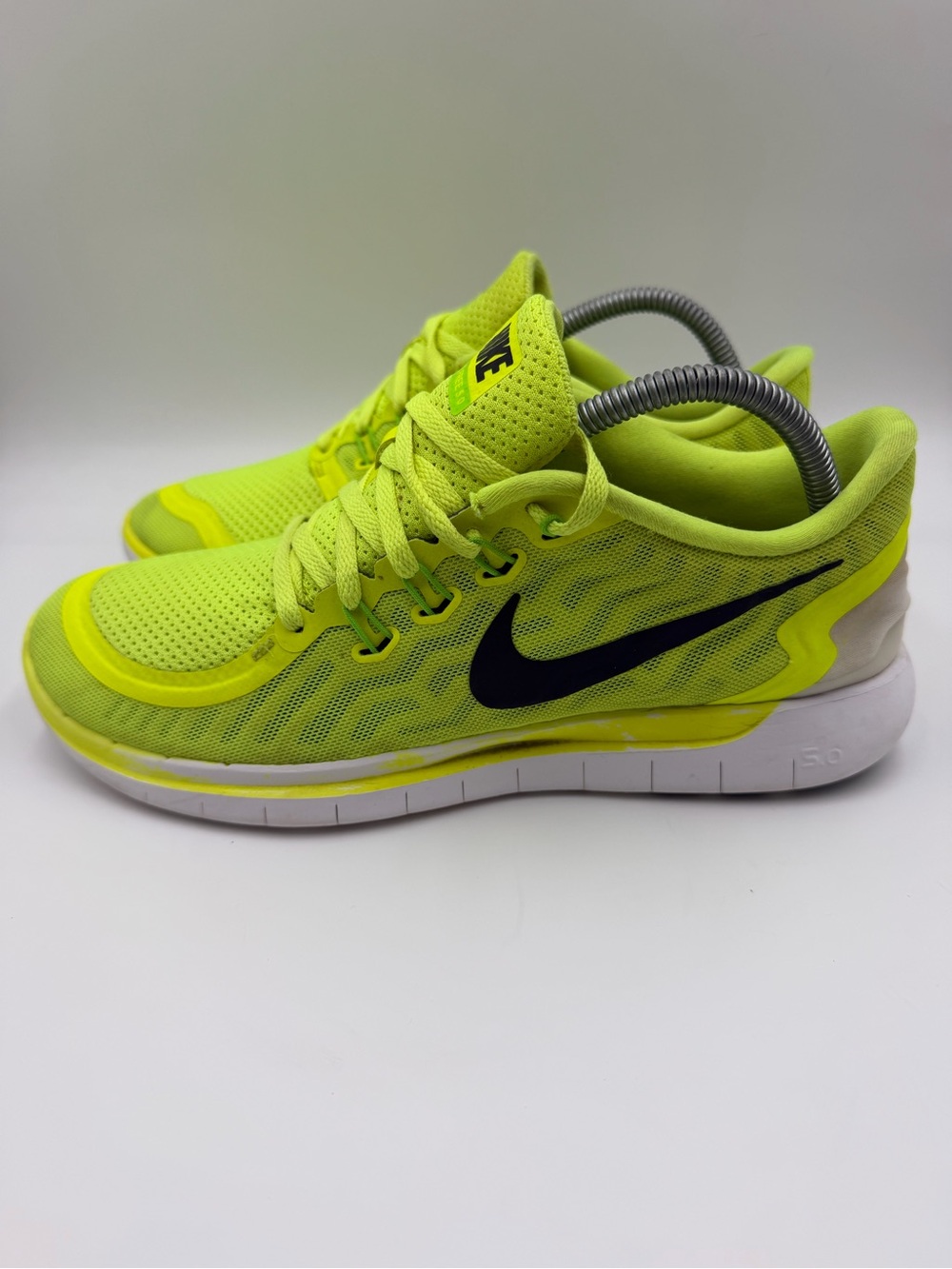 Nike Free 5.0 Men’s Size 9 Volt Black Running Shoes 724382-700 Neon